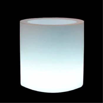 Macetero de resina blanca iluminada con luz LED.